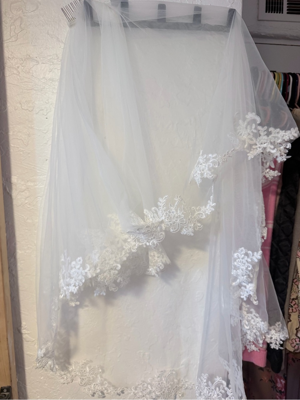 David's Bridal White Veil.